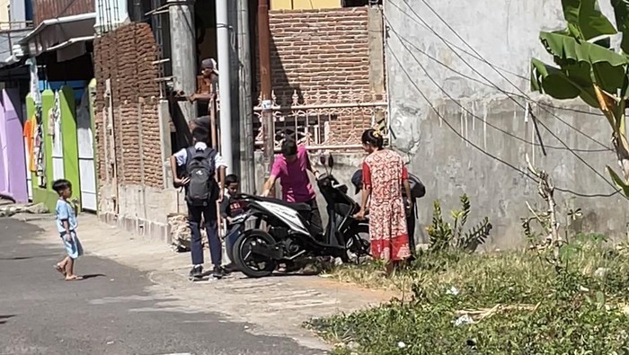Motor siswa SMP setelah terlibat tabrakan dengan anggota DPRD Pinrang.