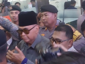 Panji Gumilang Penuhi Panggilan Bareskrim Polri