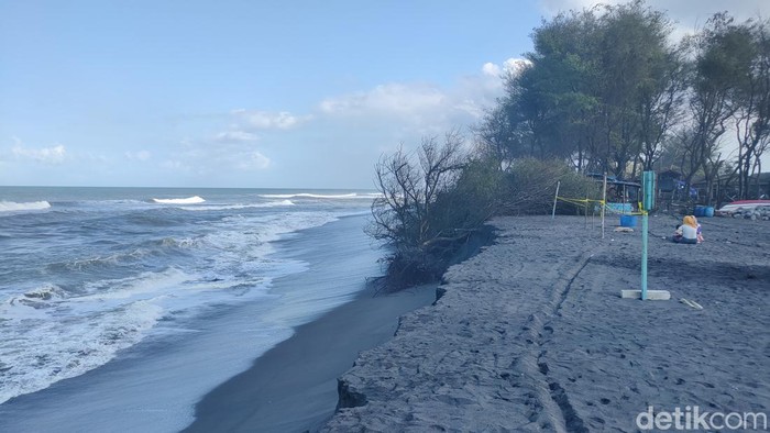 Pantai Trisik di Kapanewon Galur, Kabupaten Kulon Progo, DIY, Selasa (1/8/2023).