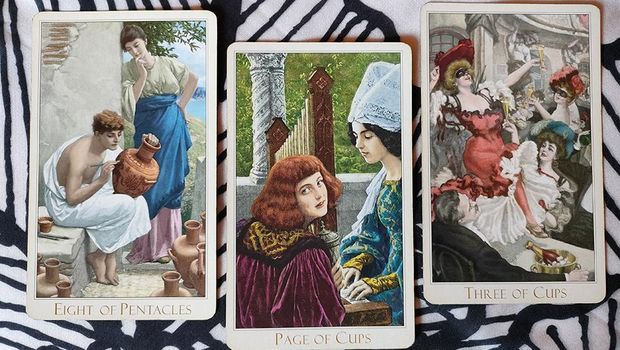 Pembacaan Kartu Tarot Verawati.