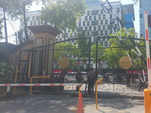 Panji Gumilang Diperiksa, Polisi Jaga Ketat Pintu Masuk Mabes Polri