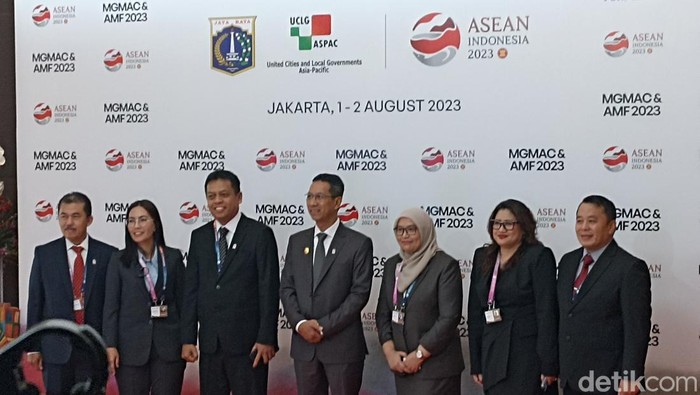 Pertemuan Gubernur dan Wali Kota se-ASEAN atau Meeting Of Governors and Mayors Of ASEAN Capitals (MGMAC) dan ASEAN Mayors Forum (AMF) 2023 resmi dimulai. (Tiara AA/detikcom)