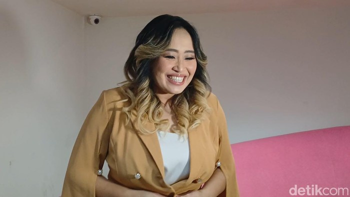 Pinkan Mambo saat ditemui di kawasan Trans TV.