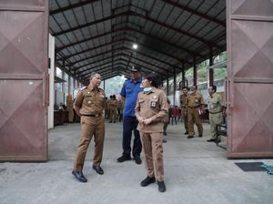 Pj Wali Kota Batu Ngantor di TPA Tlekung Demi Tuntaskan Masalah Bau Sampah