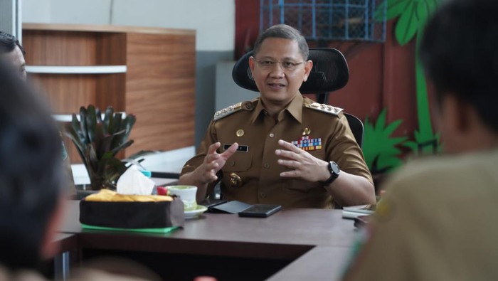 Pj Wali Kota Batu Aries Agung Paewai.