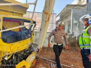 Detik-detik Kecelakaan Karambol di Pantura Probolinggo Renggut 3 Nyawa