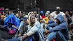 Potret Migran Membeludak di Bekas Hotel Ikonik New York
