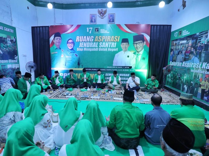 PPP bentuk Rumah Relawan Jenderal Santri, Mayjen TNI (Purn) Gamal Haryo Putro, di Surabaya, Jawa Timur.