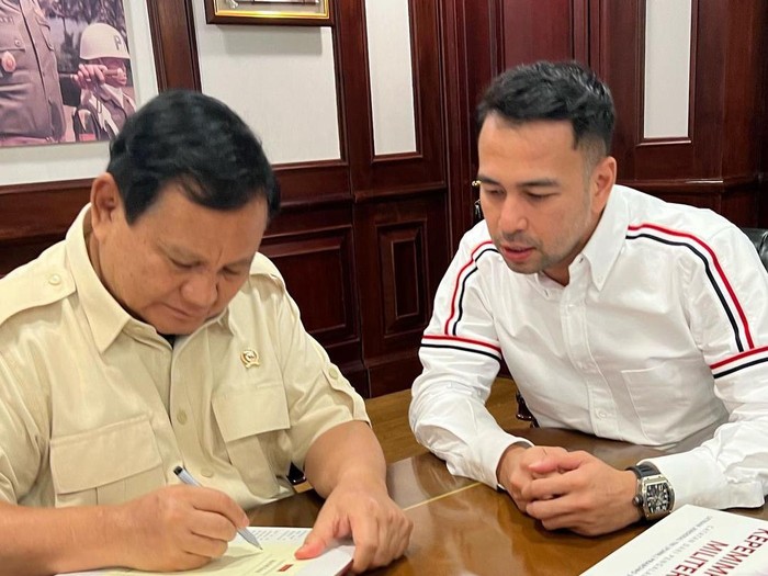 Raffi Ahmad Raffi Ahmad saat bertemu dengan Prabowo.