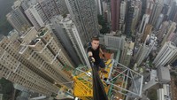 Lucidi berasal dari Prancis, tepatnya berusia 30 tahun dan lahir di Kota Montpellier, tetapi menghabiskan waktunya di Hong Kong. Dia dikenal sebagai Remi Enigma di Instagram. (Instagram/remnigma)
