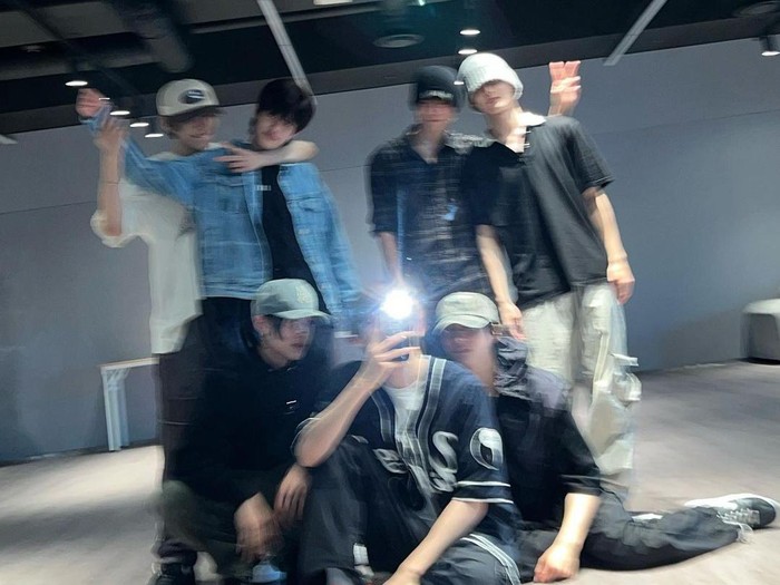 RIIZE, boyband baru SM Entertainment yang siap debut September.