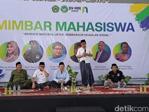 Penolakan di Jombang dan Keukeuhnya Rocky Gerung Tak Hina Jokowi