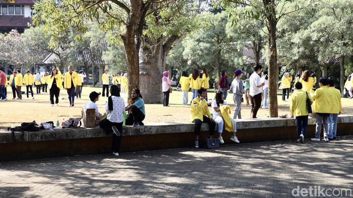 Semringah Maba UI Dapat Almamater Baru
