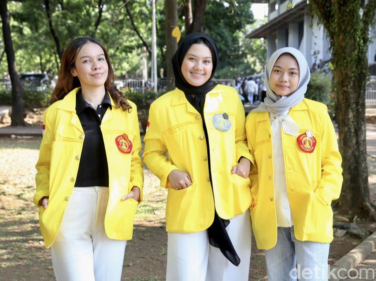 Semringah Maba UI Dapat Almamater Baru