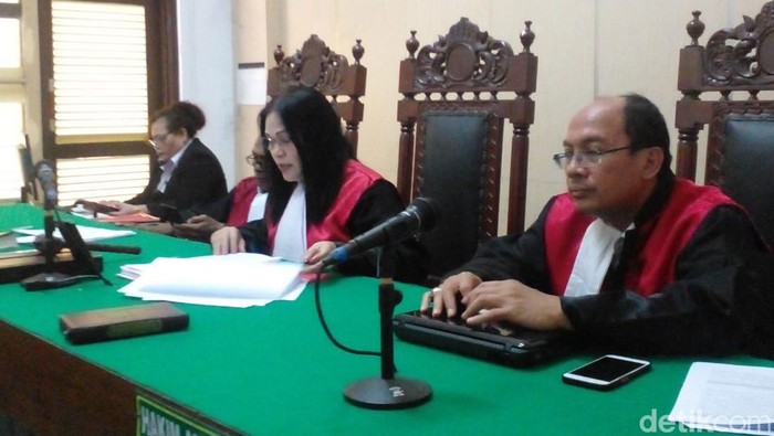 Sidang vonis kurir sabu dan ekstasi di PN Medan.