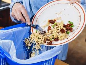 Ciri-ciri Makanan Sudah Basi dan Tak Layak Dikonsumsi