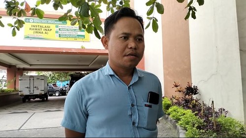 Sri Gede Jayadi (33), ayah dari Muhammad Karunia bayi prematur berkaki enam asal Lombok Timur, NTB, Selasa (1/8/2023).