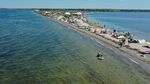 Asyik Juga, Wisata ala Pantai Bikinan Warga Ukraina Imbas Perang