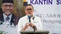 Mendag berpesan, agar semakin banyak toko dan kantin sejenis ysng berdiri di sekolah, tidak hanya sebagai penggerak UMKM umat, tapi juga melatih kemampuan enterpreneur.