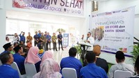 Zulhas juga berharap, warung sejenis semakin banyak yang memutar roda ekonomi UMKM masyarakat yang mengurangi kesenjangan ekonomi. Muhammadiyah disini hadir sebagai pionir gerakan.