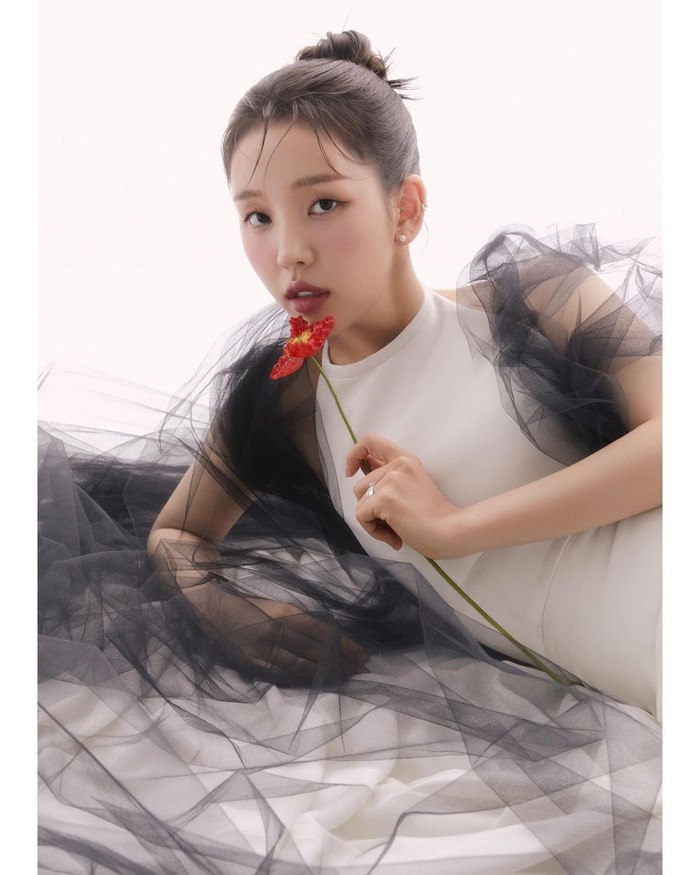 Baek A Yeon Foto-foto jelang pernikahan Baek A Yeon dibagikan lewat Instagram pribadinya.