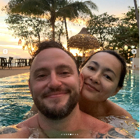 Sebelumnya Dewi Rezer menyampaikan kabar bahagia dirinya dilamar Ethan Alarmk melalui unggahan di Instagram pada Okober 2022. Dewi dilamar Ethan di Pantai Malibu, California, Amerika Serikat. Foto: Dok. @prito.reza via @thebridestory