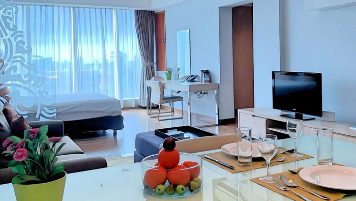 Pemandangan gedung bertingkat di Jakarta, Jumat (3/5/2019). Pertumbuhan gedung tinggi di Jakarta terus meningkat. Menurut data The Skyscraper Center, jumlah gedung bertingkat di ibu kota Jakarta saat ini mencapai 382 gedung. Sebagian besar atau 42 persen dari gedung-gedung pencakar langit memiliki ketinggian di atas 150 meter umumnya digunakan untuk perkantoran.