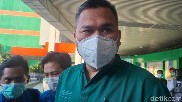 Dokter Bedah Syaraf RSU dr Soetomo, dr Irwan Barlian