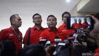 Johannes Lumban Tobing merinci tiga pernyataan Rocky yang dinilai sebagai fitnah, di antarannya yang mengatakan Presiden Jokowi berupaya menunda pemilu.  
