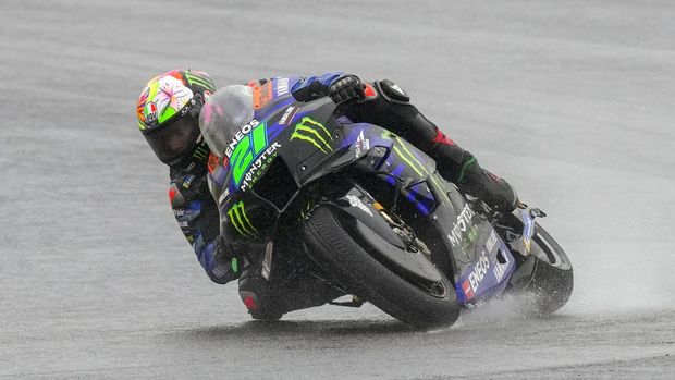Italy's Franco Morbidelli rides his Yamaha during the Moto GP race in Termas de Rio Hondo, Argentina, Sunday, April 2, 2023. (AP Photo/Natacha Pisarenko)