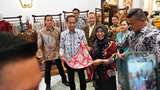 Jokowi Lirik Batik Kreasi Nasabah PNM di Gelar Batik Nusantara 2023