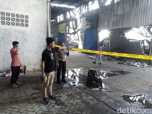 Penyebab Kebakaran Pabrik Plastik Gresik Masih Diselidiki