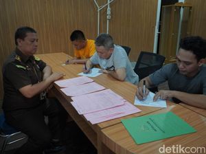 Tersangka Perdagangan Sisik Trenggiling-Paruh Rangkong Diserahkan ke Jaksa