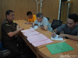 Tersangka Perdagangan Sisik Trenggiling-Paruh Rangkong Diserahkan ke Jaksa
