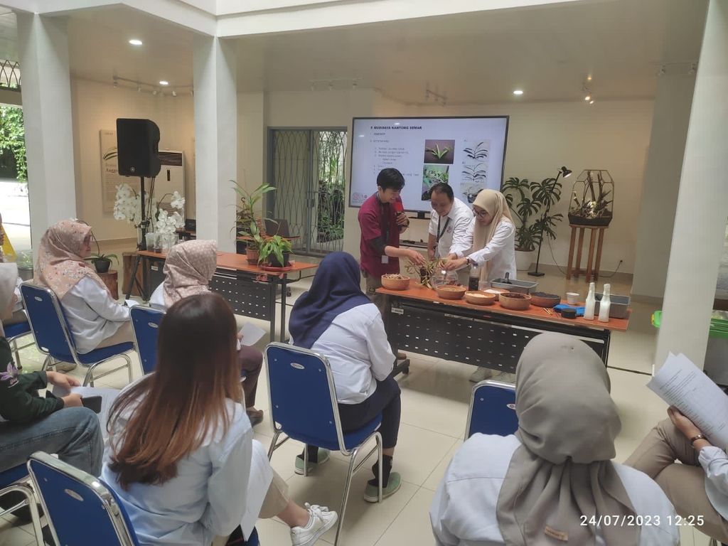 Kelas Edukasi Nepenthes di Kebun Raya Bogor