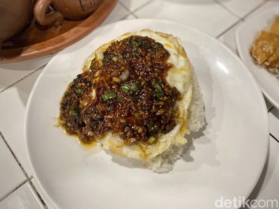 Murah Enak! Restoran Ini Punya Nasi Telur Ceplok Sambas Rp 17 Ribu