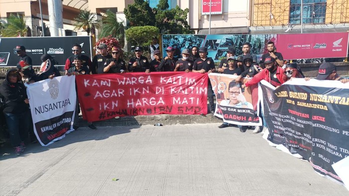 Laskar Borneo Nusantara Kota Samarinda mengecam pernyataan Rocky Gerung yang dianggap menghina Presiden Joko Widodo (Jokowi).