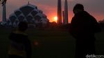 Pesona Senja yang Indah di Masjid Al Jabbar Bandung