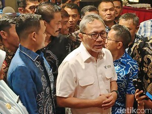 Petani Tembakau Curhat ke Zulhas soal Modal hingga Pinjam ke Rentenir