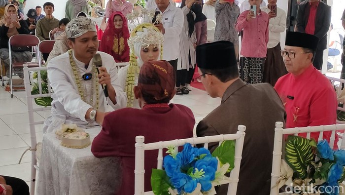 Pasangan Gagam dan Mia nikah gratis