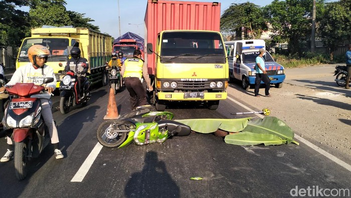 Siswa Smk Di Sidoarjo Tewas Terlindas Truk Usai Gagal Menyalip 1665