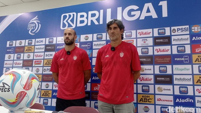 Pelatih Bali United Stafano Cigurra dan M Rashid