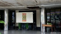 Pengumuman tentang penutupan Hotel Garuda Citra di Jalan SM Raja Medan (Kartika Sari/detikSumut)