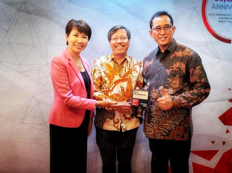 Diganjar Penghargaan Bergengsi karena Bangun Budaya Kerja Positif
