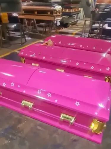 Peti Mati Warna Pink Peti Mati Warna Pink.