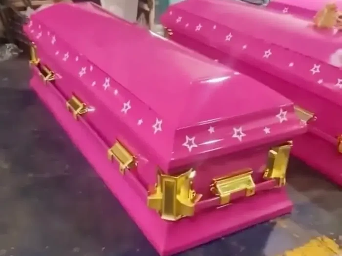 Peti Mati Warna Pink.