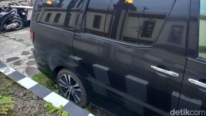 Potret mobil Alphard yang jadi saksi bisu pembunuhan ibu dan anak di Subang