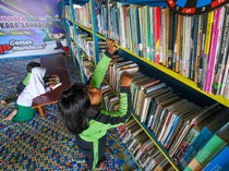 Potret Rumah Baca Gratis di Perkampungan Nelayan Jambi