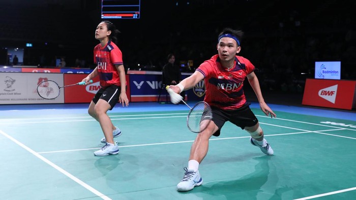 Rinov Rivaldy, Pitha Haningtyas Mentari