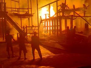 Rumah Camat di Tana Toraja Kebakaran, 2 Tongkonan Ikut Hangus